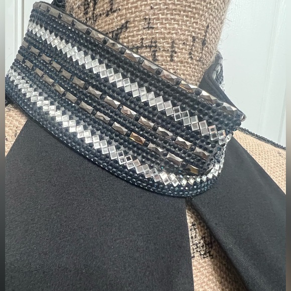 Black Bebe Halter Dress with Key hole & Jeweled Neck Choker Medium - Picture 3 of 13